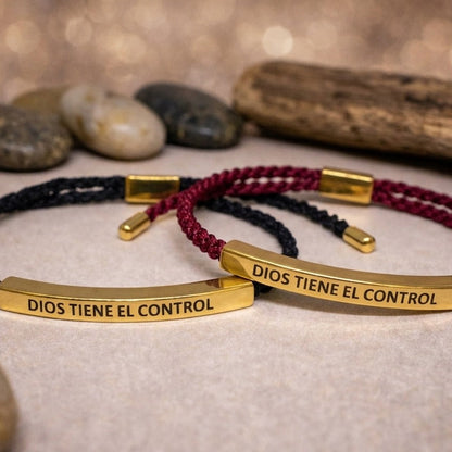 Combo 2 Pulseras Dios tiene el Control